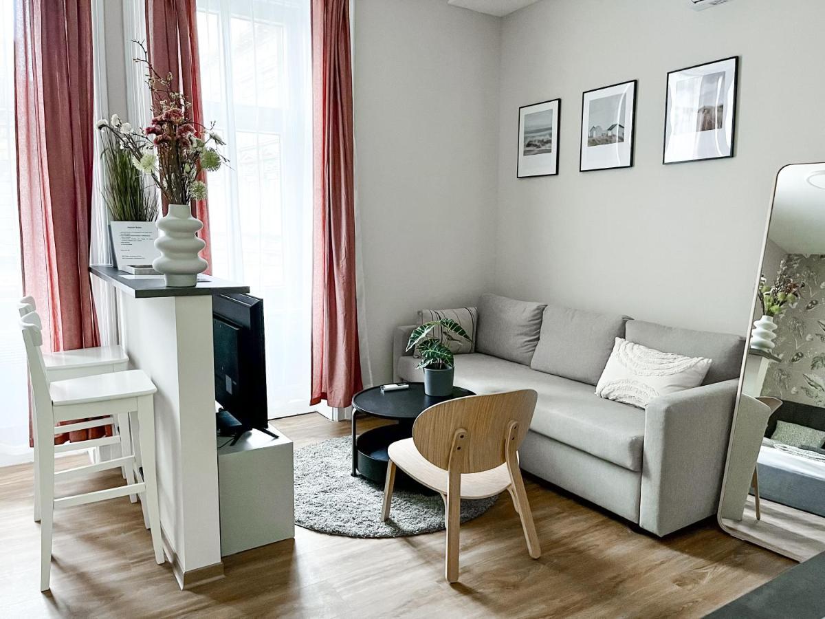 T32 Central Modern Suites Budapeste Exterior foto