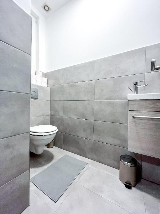 T32 Central Modern Suites Budapeste Exterior foto