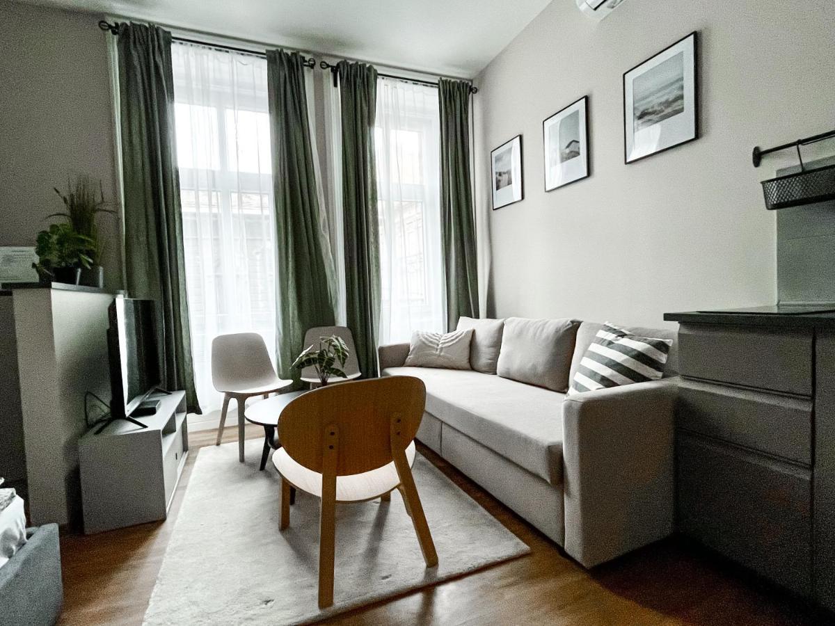 T32 Central Modern Suites Budapeste Exterior foto