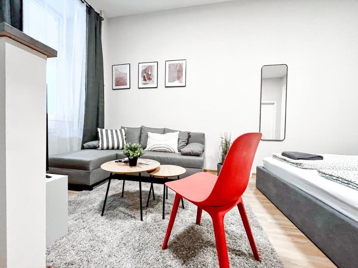 T32 Central Modern Suites Budapeste Exterior foto