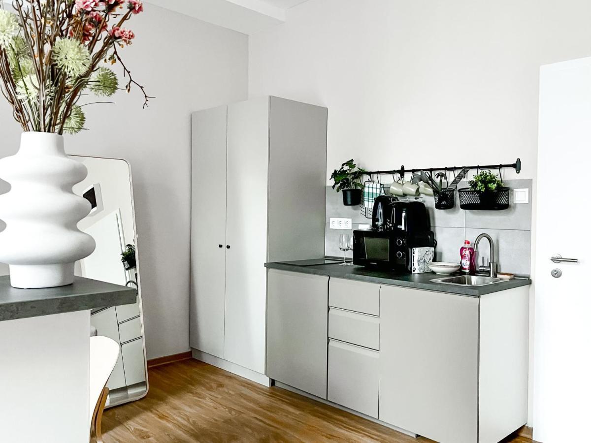 T32 Central Modern Suites Budapeste Exterior foto